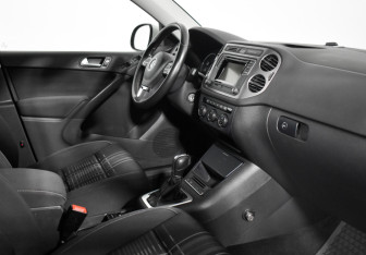 Подержанный автомобиль Volkswagen Tiguan 2015 года (13 фото)