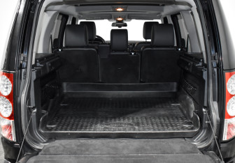 Подержанный автомобиль Land Rover Discovery 2012 года (23 фото)