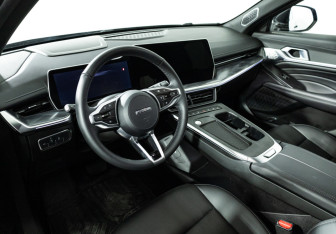Подержанный автомобиль Haval F7 2025 года (11 фото)
