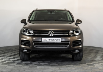 Подержанный автомобиль Volkswagen Touareg 2012 года (2 фото)