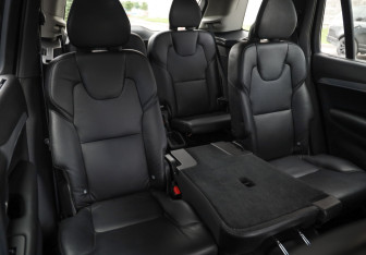 Подержанный автомобиль Volvo XC90 2019 года (30 фото)