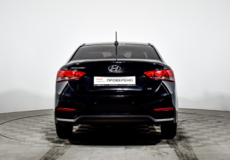 Подержанный автомобиль Hyundai Solaris Sedan 2017 года (6 фото)