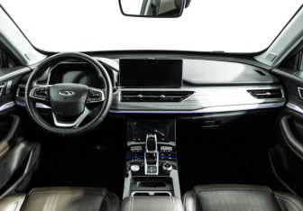 Подержанный автомобиль Chery Tiggo 8 Pro 2022 года (13 фото)