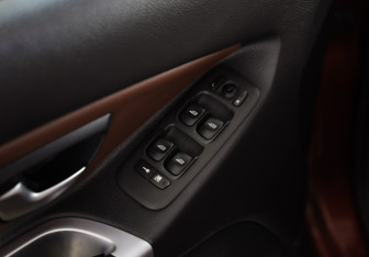 Подержанный автомобиль Volvo XC90 2013 года (16 фото)