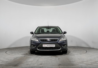 Подержанный автомобиль Ford Focus Sedan 2011 года (2 фото)