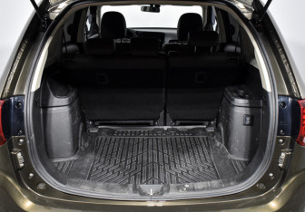 Подержанный автомобиль Mitsubishi Outlander 2019 года (20 фото)