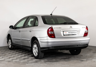 Подержанный автомобиль Citroen C5 Liftback 2001 года (7 фото)