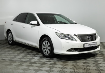 Подержанный автомобиль Toyota Camry Sedan 2013 года (3 фото)