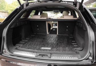 Подержанный автомобиль Land Rover Range Rover Velar 2021 года (37 фото)