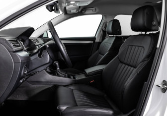 Подержанный автомобиль Skoda Superb Liftback 2019 года (20 фото)