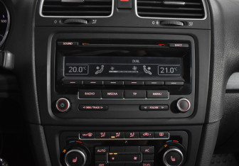 Подержанный автомобиль Volkswagen Golf Hatchback 2011 года (16 фото)