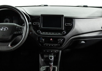 Подержанный автомобиль Hyundai Solaris Sedan 2020 года (14 фото)