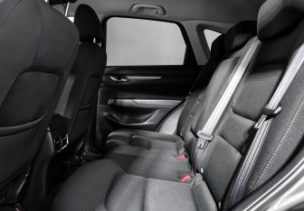 Подержанный автомобиль Mazda CX-5 2018 года (11 фото)
