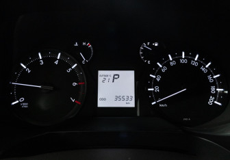 Подержанный автомобиль Toyota Land Cruiser Prado 2022 года (12 фото)