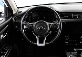 Подержанный автомобиль Kia Rio Hatchback 2018 года (12 фото)