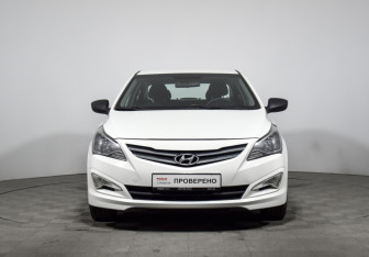 Подержанный автомобиль Hyundai Solaris Sedan 2015 года (2 фото)