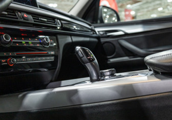 Подержанный автомобиль BMW X5 2018 года (21 фото)