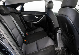 Подержанный автомобиль Hyundai i30 Hatchback 2013 года (19 фото)