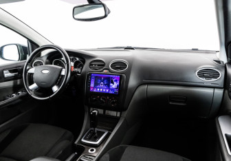 Подержанный автомобиль Ford Focus Hatchback 2008 года (10 фото)
