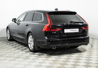 Подержанный автомобиль Volvo V90 2018 года (7 фото)
