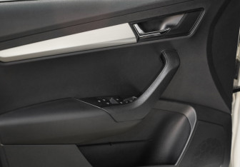 Подержанный автомобиль Skoda Karoq 2020 года (19 фото)