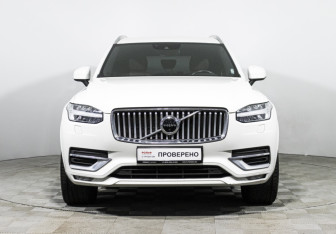 Подержанный автомобиль Volvo XC90 2020 года (2 фото)