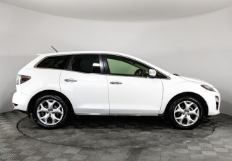Подержанный автомобиль Mazda CX-7 2011 года (4 фото)