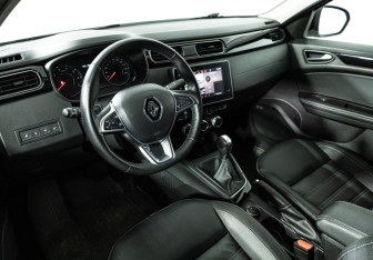 Подержанный автомобиль Renault Arkana 2019 года (11 фото)