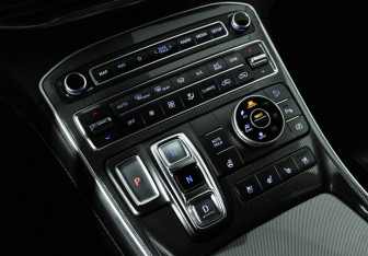 Подержанный автомобиль Hyundai Santa Fe 2021 года (17 фото)