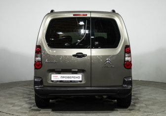 Подержанный автомобиль Citroen Berlingo 2017 года (6 фото)