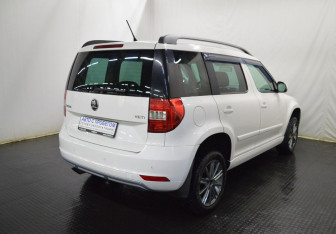 Подержанный автомобиль Skoda Yeti 2014 года (5 фото)