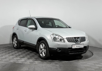 Подержанный автомобиль Nissan Qashqai 2009 года (2 фото)