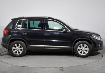 Подержанный автомобиль Volkswagen Tiguan 2012 года (4 фото)
