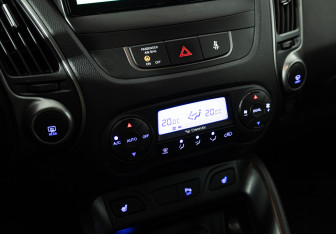 Подержанный автомобиль Hyundai ix35 2014 года (16 фото)