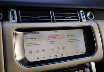 Подержанный автомобиль Land Rover Range Rover 2017 года (19 фото)