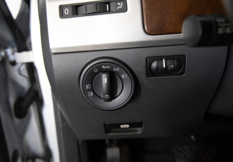 Подержанный автомобиль Volkswagen Touareg 2009 года (19 фото)