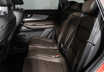 Подержанный автомобиль Chery Tiggo 8 Pro 2021 года (10 фото)