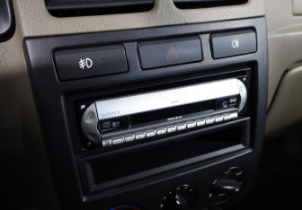 Подержанный автомобиль Kia Rio Wagon 2005 года (20 фото)