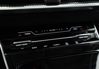 Подержанный автомобиль Kia K5 2022 года (22 фото)