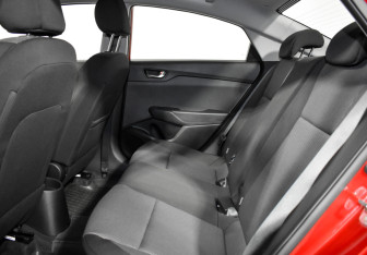 Подержанный автомобиль Hyundai Solaris Sedan 2021 года (11 фото)