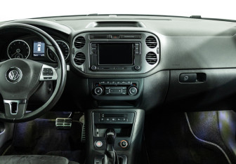 Подержанный автомобиль Volkswagen Tiguan 2013 года (14 фото)