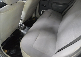 Подержанный автомобиль Renault Logan Sedan 2008 года (11 фото)