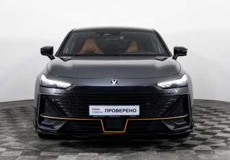 Подержанный автомобиль Changan UNI-V 2024 года (3 фото)