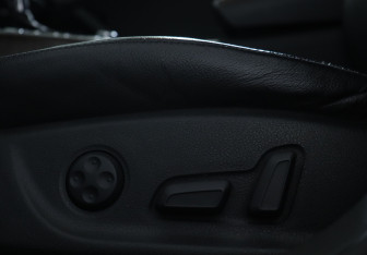Подержанный автомобиль Audi A6 Sedan 2012 года (23 фото)
