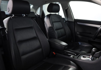 Подержанный автомобиль Audi A4 Sedan 2006 года (12 фото)