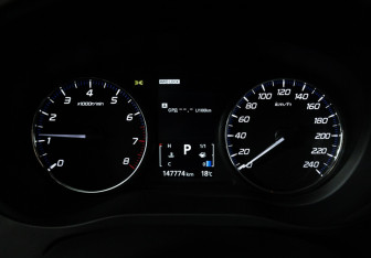 Подержанный автомобиль Mitsubishi Outlander 2013 года (12 фото)