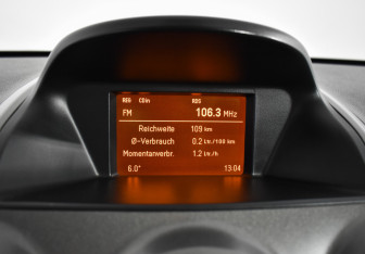 Подержанный автомобиль Opel Antara 2010 года (15 фото)