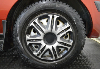 Подержанный автомобиль Ford Fusion 2006 года (9 фото)