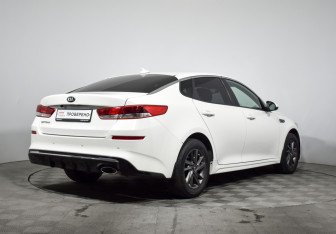 Подержанный автомобиль Kia Optima Sedan 2019 года (5 фото)