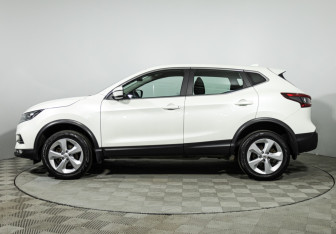 Подержанный автомобиль Nissan Qashqai 2020 года (8 фото)
